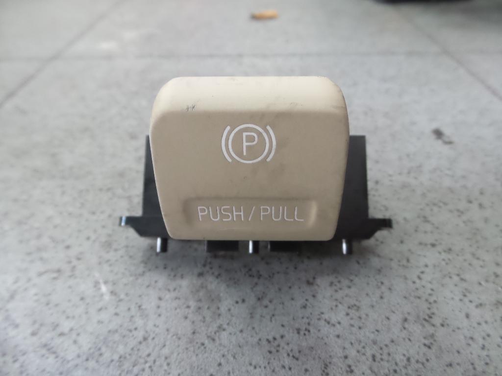 2007 Volvo S80 Misc Switch/Relay View Auto part Misc Switch/Relay Volvo S80 2007