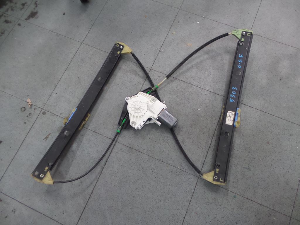 View Auto part Right Front Window Reg/Motor Audi A4 2010