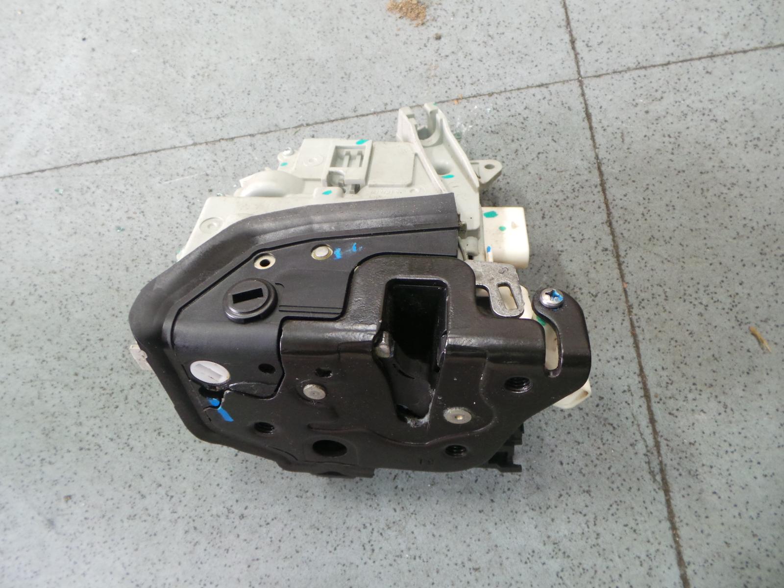 View Auto part Door/Boot/Gate Lock Audi A4 2010