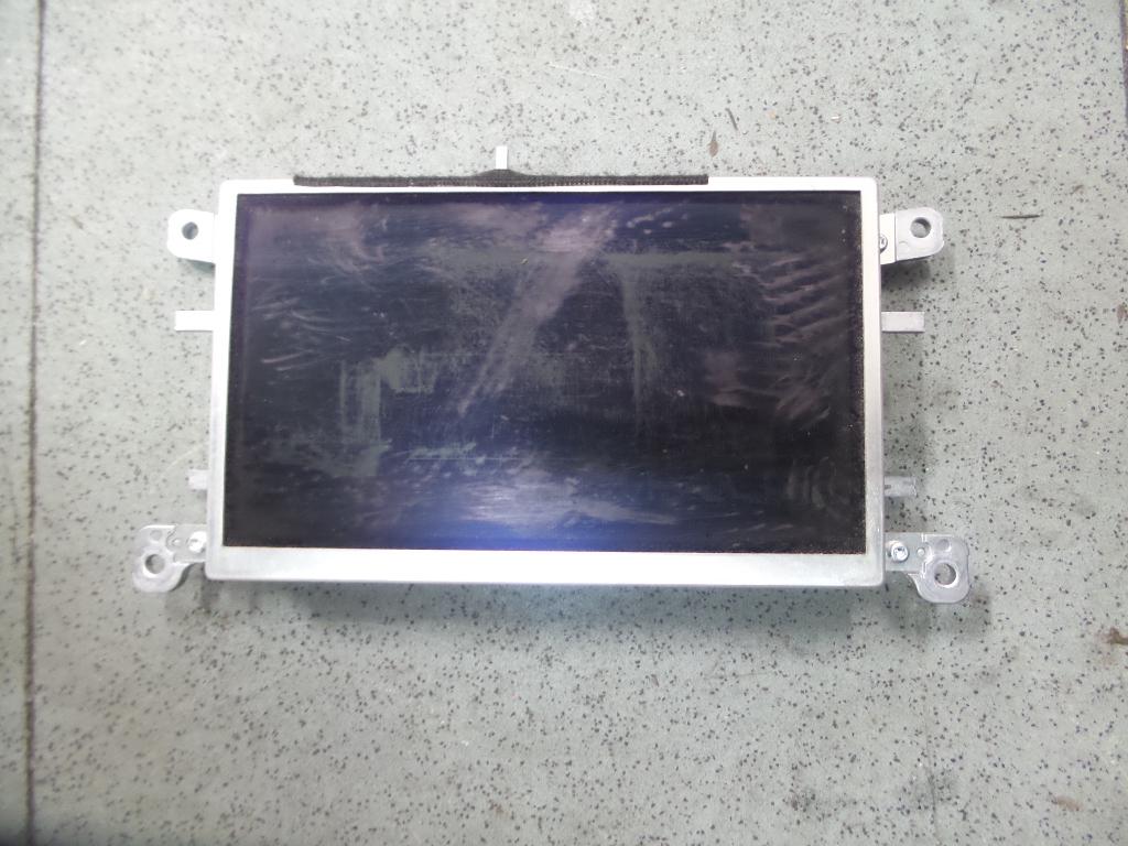 View Auto part Radio/Cd/Dvd/Sat/Tv Audi A4 2010