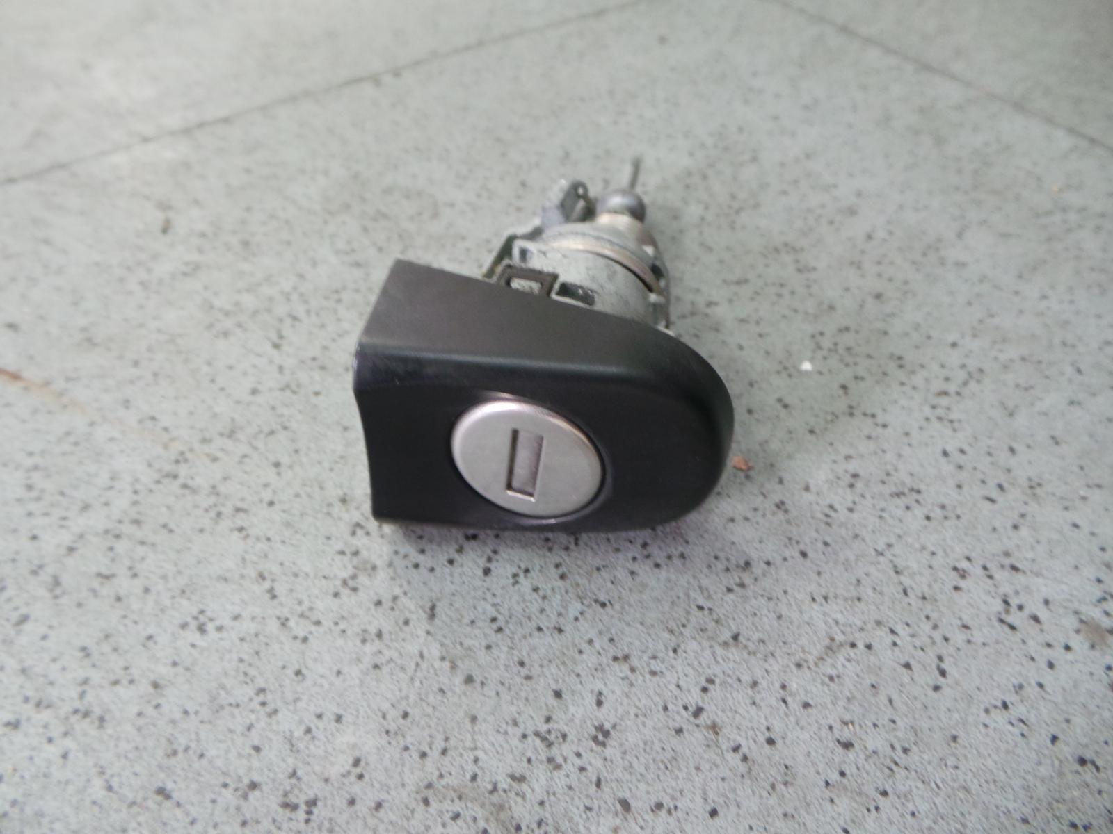 View Auto part Misc Volkswagen Transporter 2010