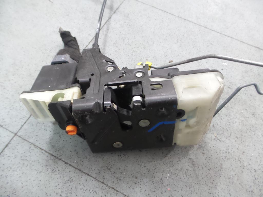 2004 Volvo Xc70 Door/Boot/Gate Lock View Auto part Door/Boot/Gate Lock Volvo Xc70 2004