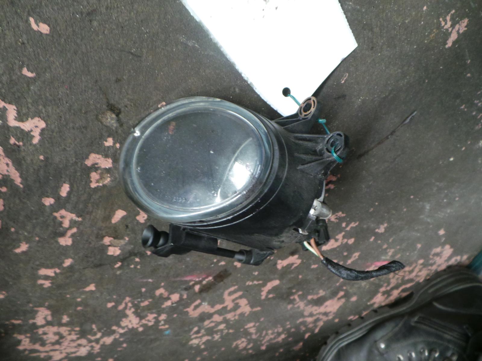 2004 Audi A4 Left Indicator/Fog/Side View Auto part Left Indicator/Fog/Side Audi A4 2004