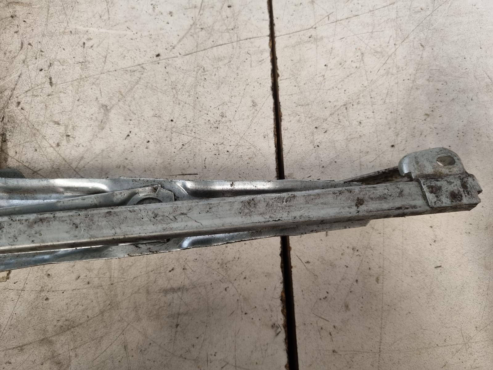 View Auto part Left Rear Wnd Reg/Motor Subaru Forester 2003