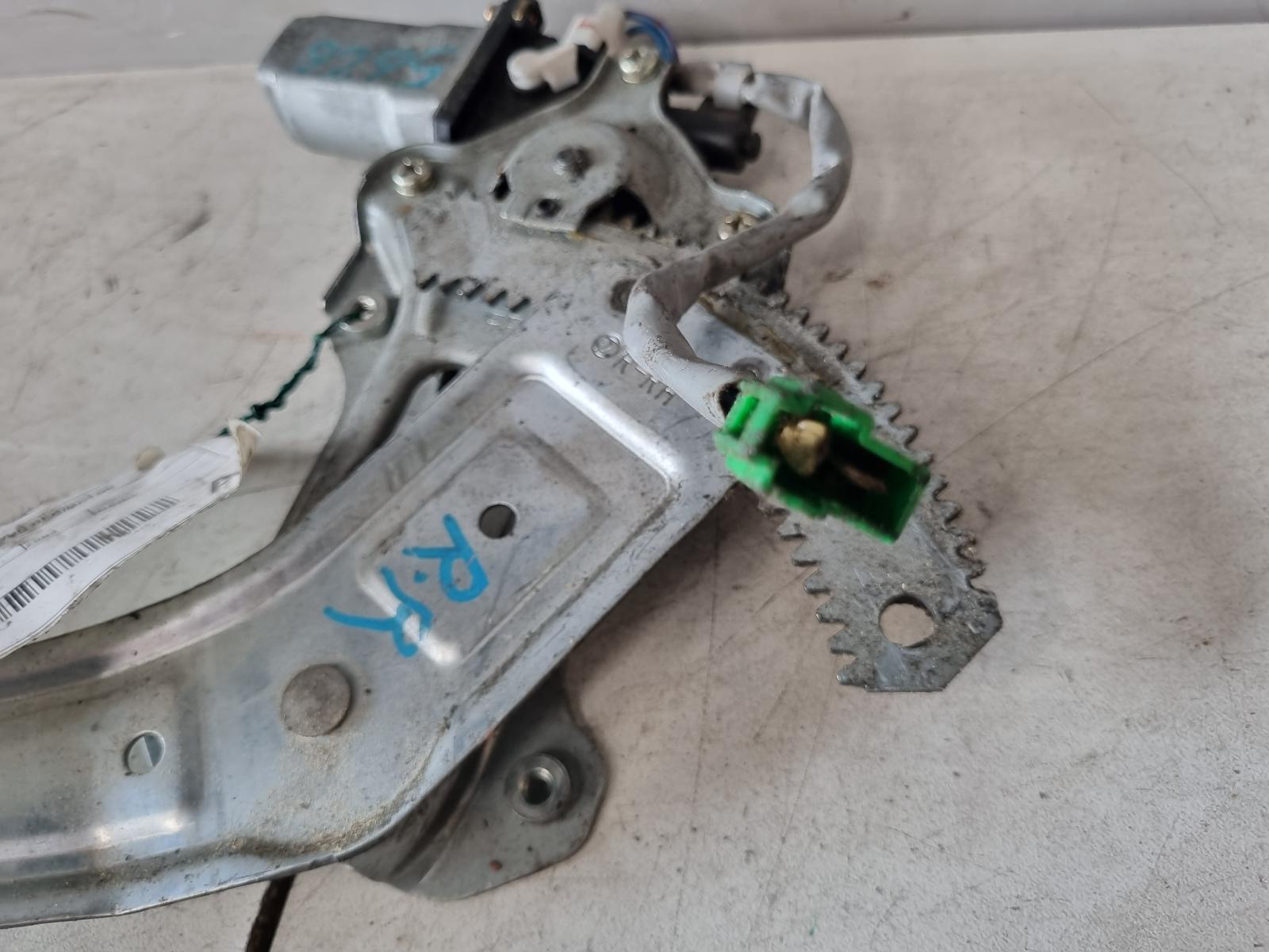 View Auto part Right Rear Wnd Reg/Motor Subaru Forester 2003