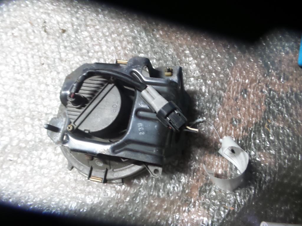 View Auto part Right Indicator/Fog/Side Subaru Outback 2002