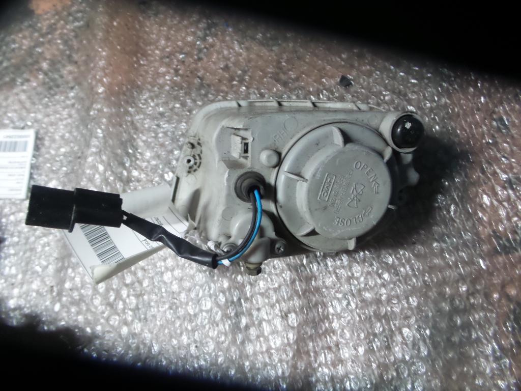 2001 Hyundai Elantra Right Indicator/Fog/Side View Auto part Right Indicator/Fog/Side Hyundai Elantra 2001