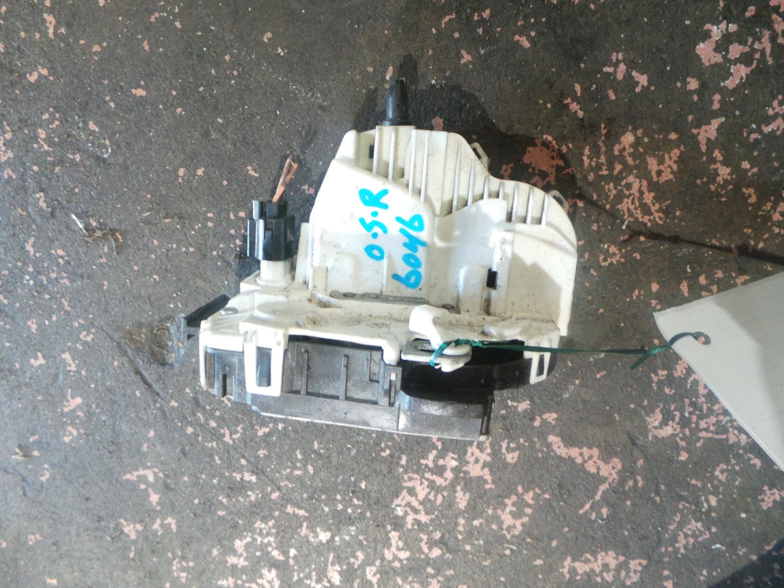 View Auto part Door/Boot/Gate Lock Dodge Journey 2010