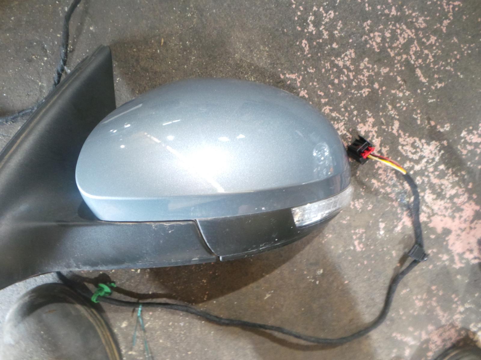 View Auto part Left Door Mirror Volkswagen Tiguan 2009