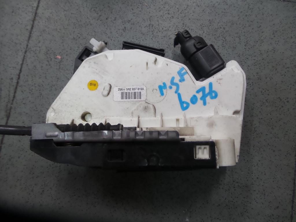 View Auto part Door/Boot/Gate Lock Volkswagen Tiguan 2009