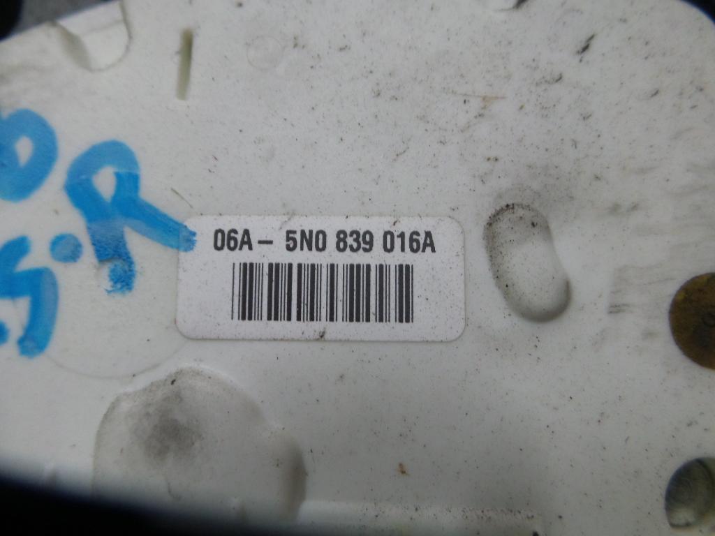 View Auto part Door/Boot/Gate Lock Volkswagen Tiguan 2009