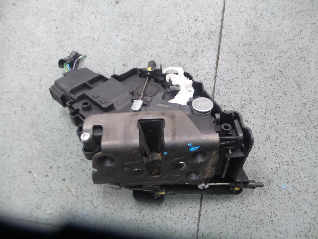 View Auto part Door/Boot/Gate Lock Volvo Xc60 2010