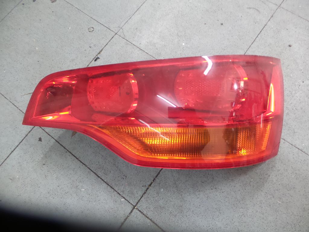 View Auto part Right Taillight Audi Q7 2009