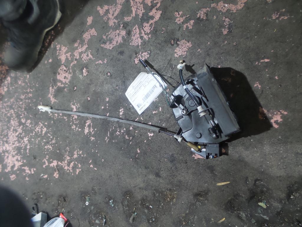 View Auto part Door/Boot/Gate Lock Bmw X5 2002