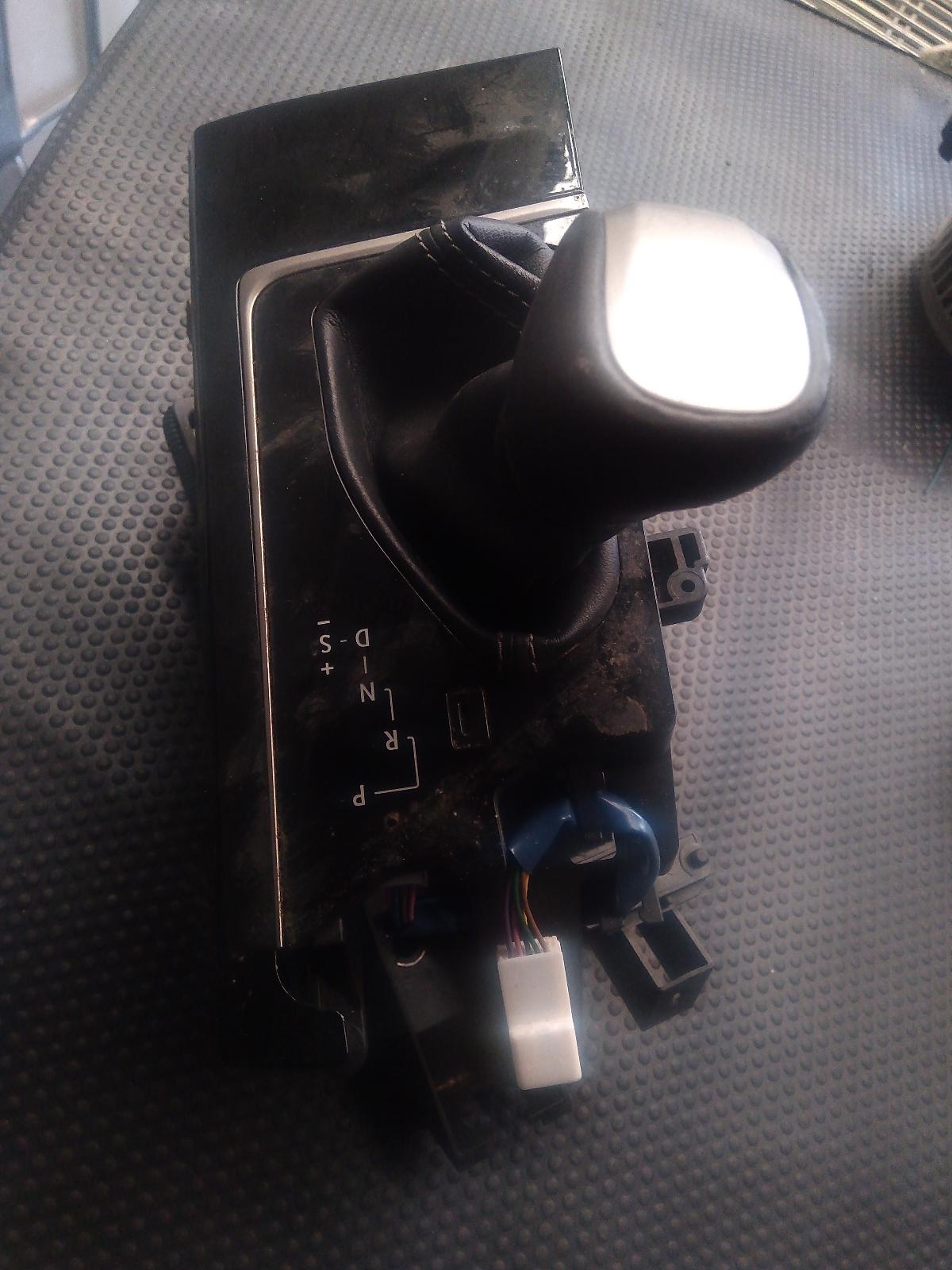 2016 Lexus Es Series (13-) Gear Stick/Shifter View Auto part Gear Stick/Shifter Lexus Es Series (13-) 2016