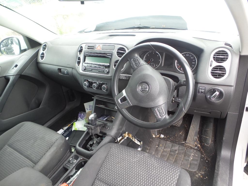 View Auto part Right Front Window Reg/Motor Volkswagen Tiguan 2010
