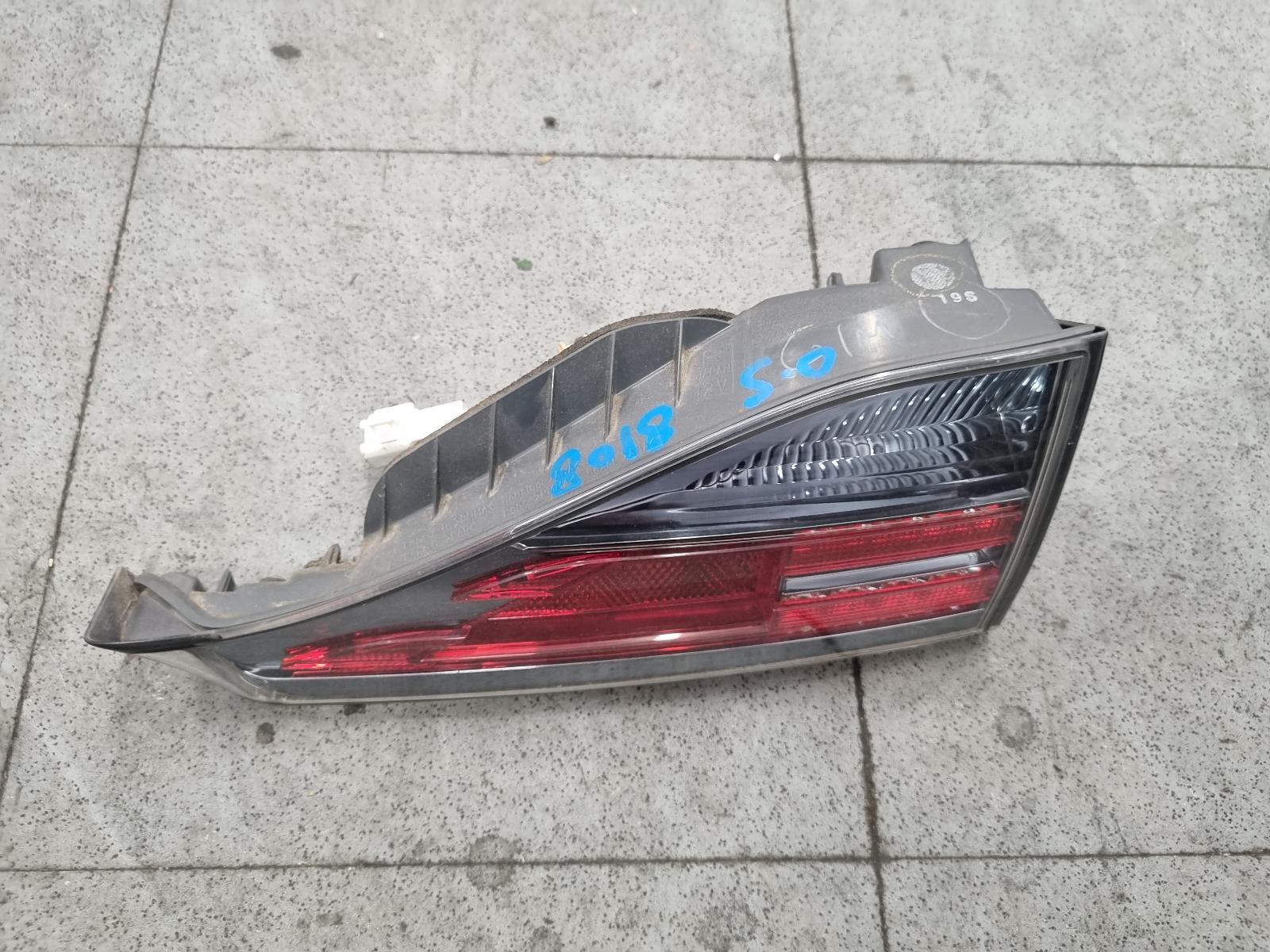 View Auto part Rear Garnish Lexus Ct200h 2012