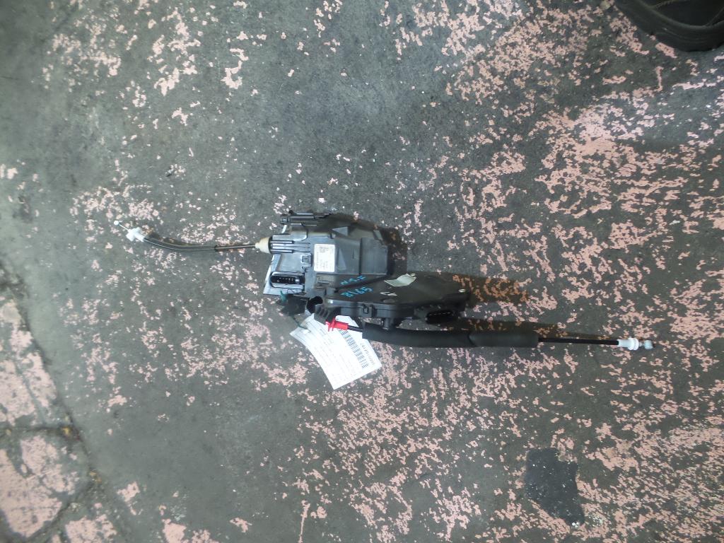 View Auto part Door/Boot/Gate Lock Land Rover Discovery Sport 2020