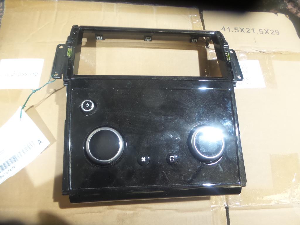 View Auto part Heater/Ac Controls Land Rover Discovery Sport 2020