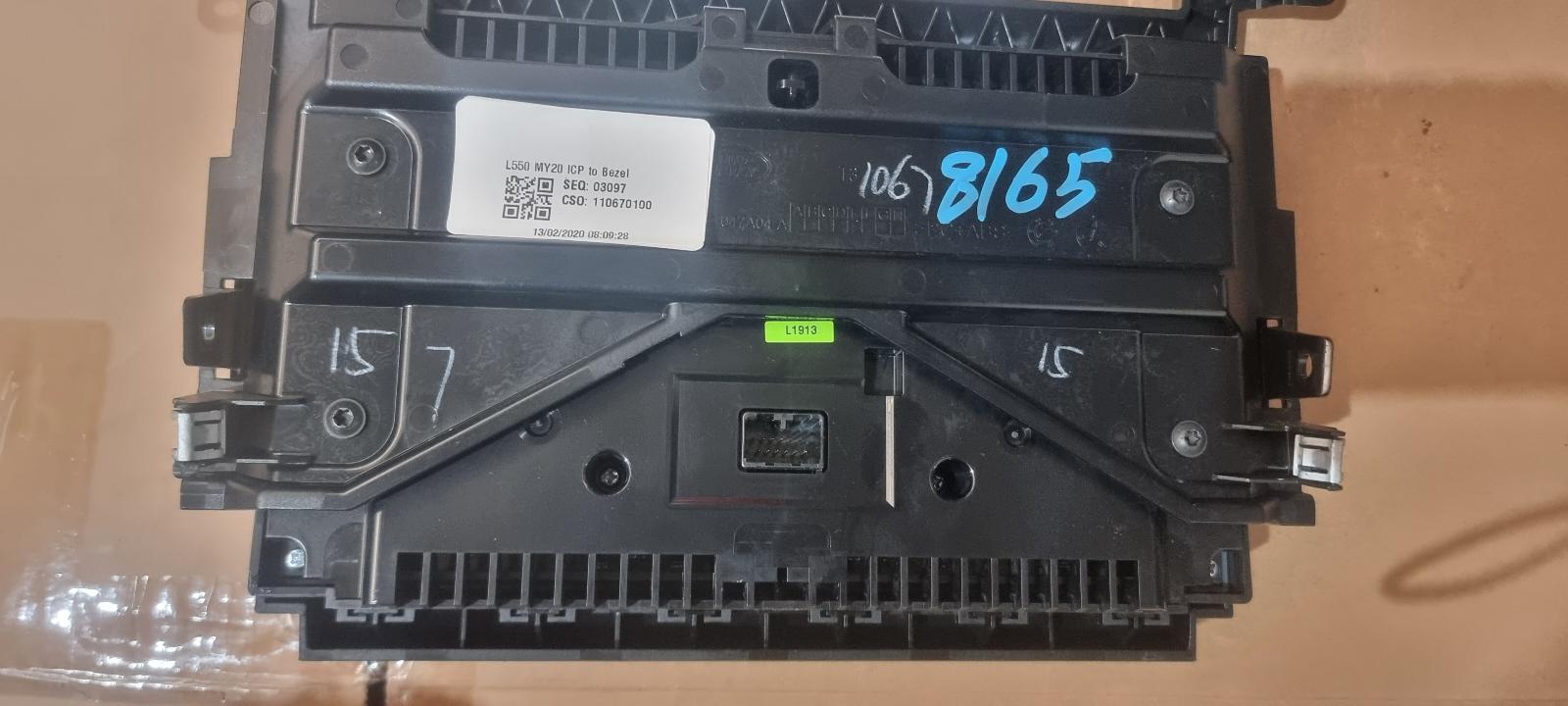View Auto part Heater/Ac Controls Land Rover Discovery Sport 2020