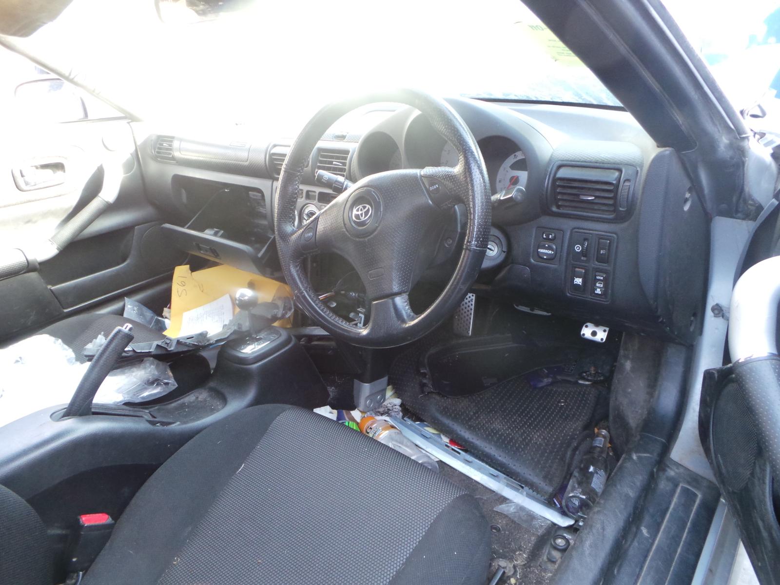 View Auto part Left Door Mirror Toyota Mr2 2002