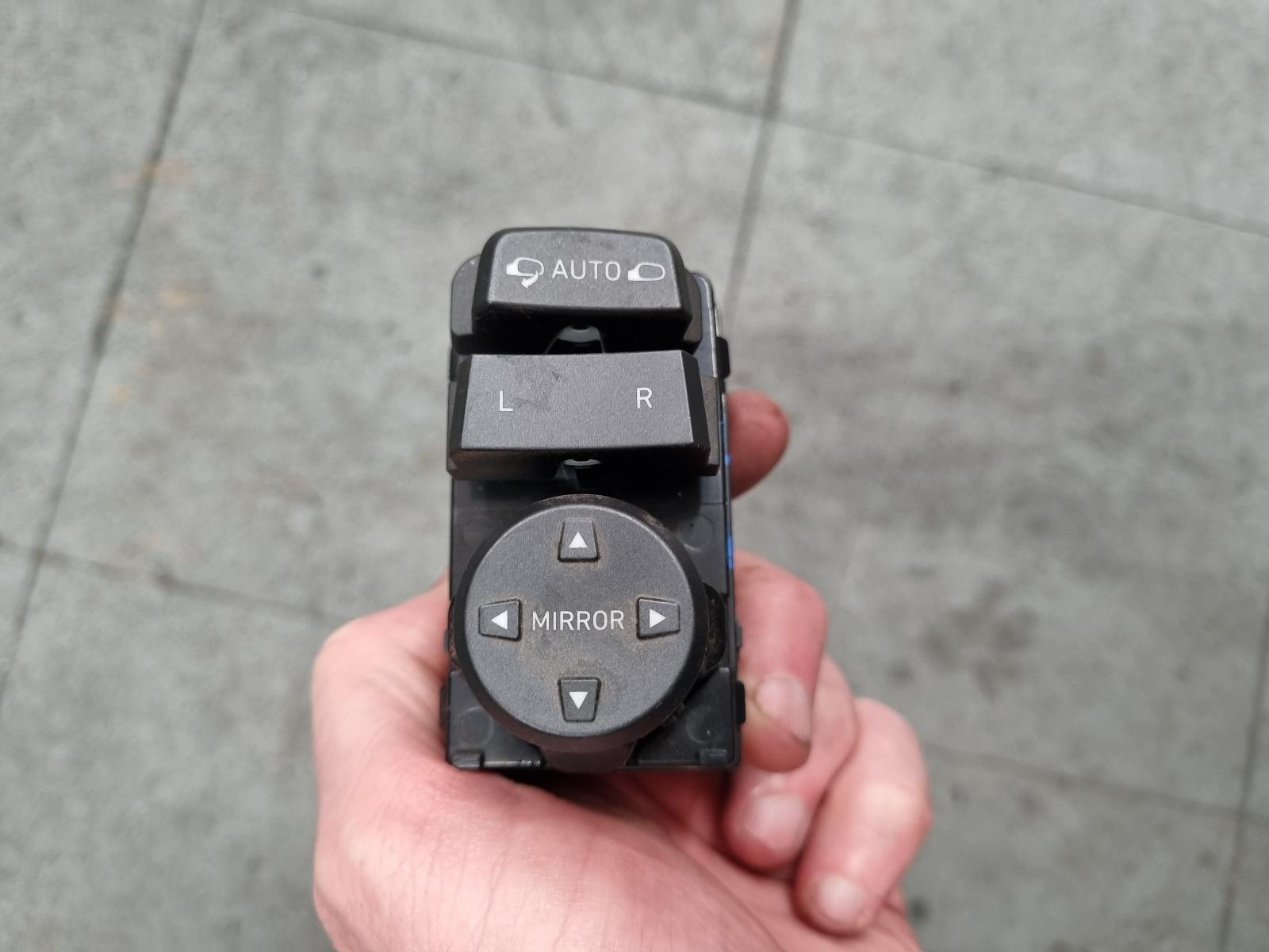 2018 Hyundai I30 Misc Switch/Relay View Auto part Misc Switch/Relay Hyundai I30 2018