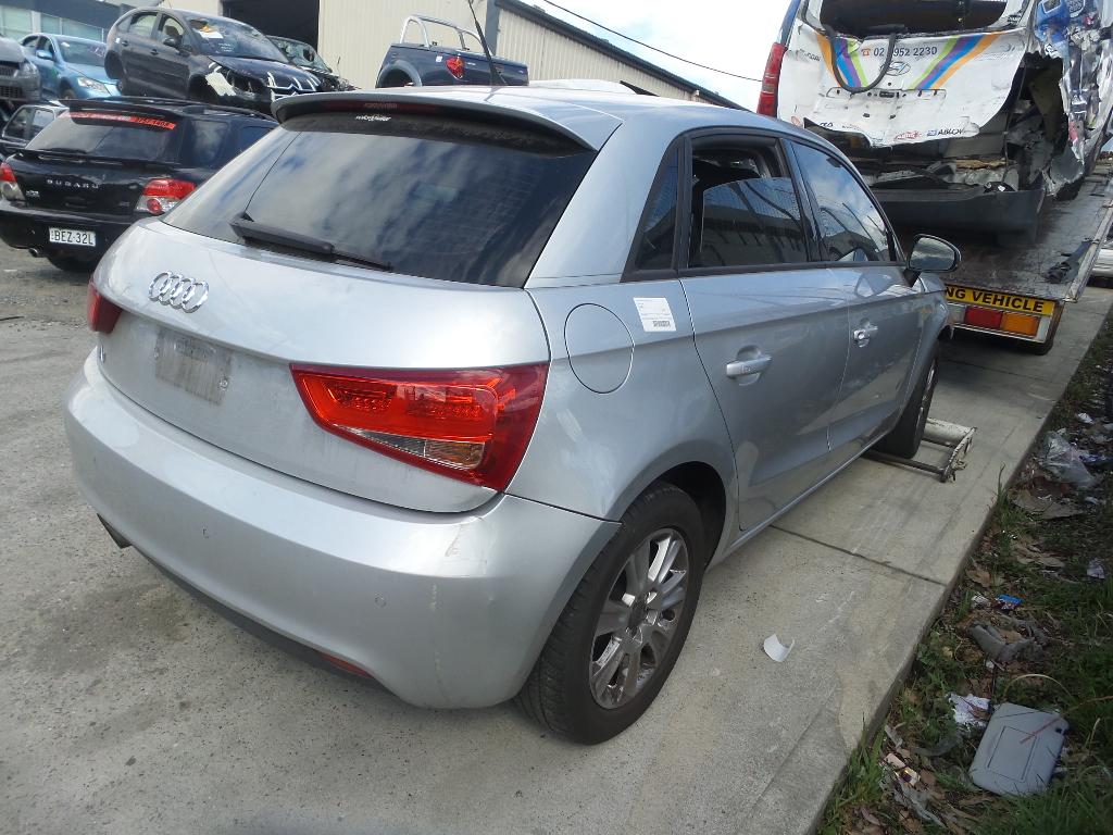 2013 Audi A1 Right Door Mirror View Auto part Right Door Mirror Audi A1 2013