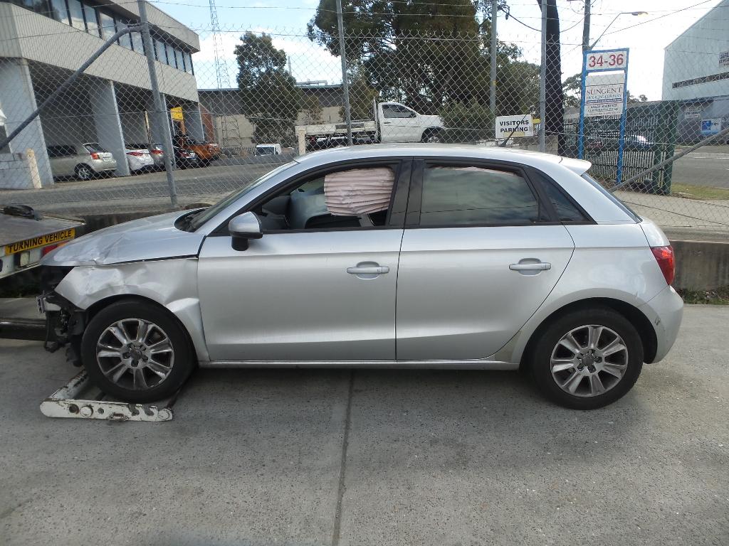 2013 Audi A1 Right Door Mirror View Auto part Right Door Mirror Audi A1 2013
