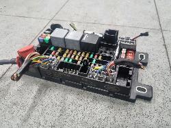 View Auto part Fuse Box Land Rover Discovery Sport 2020
