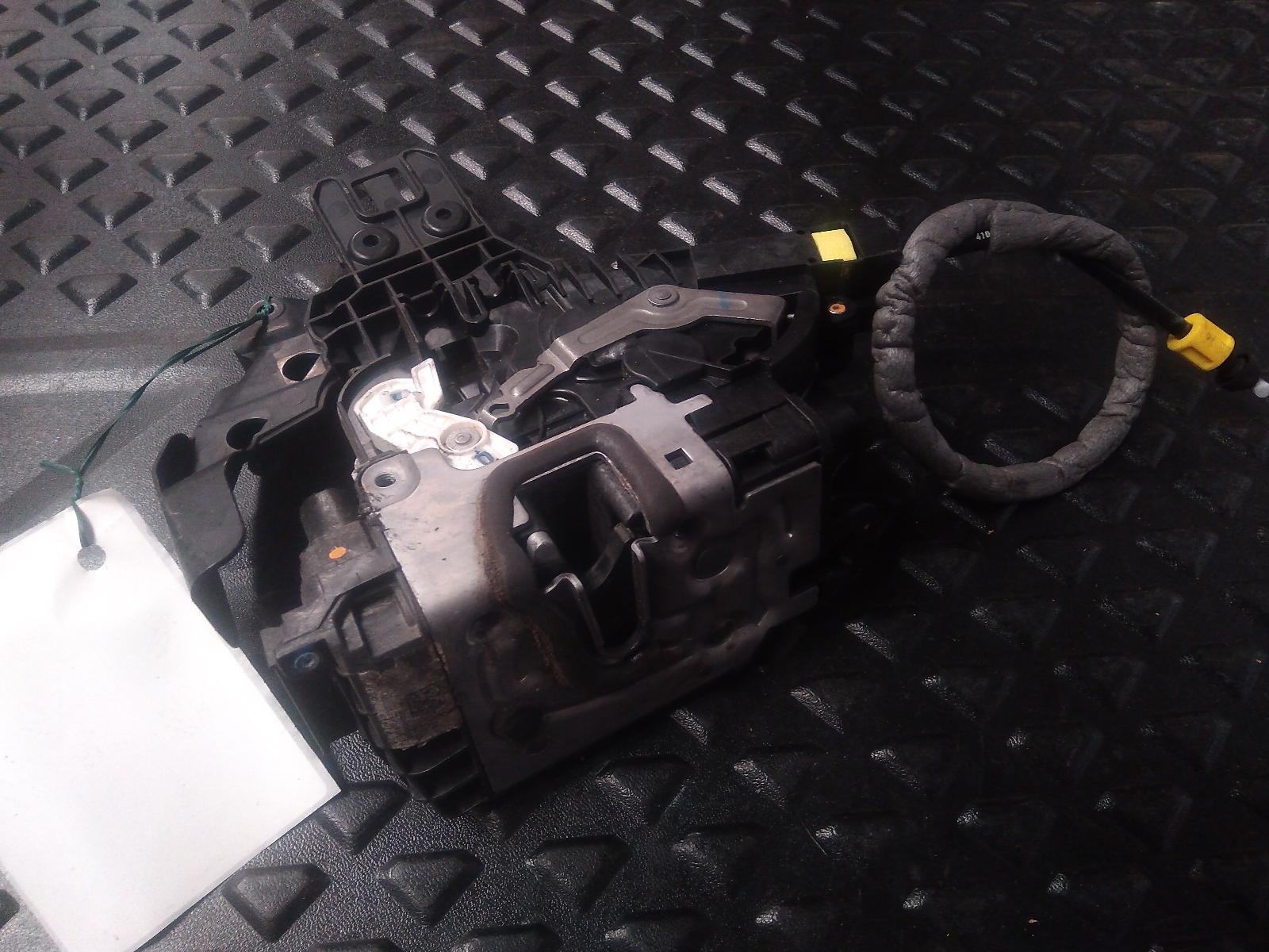 View Auto part Door/Boot/Gate Lock Mercedes C Class 2015