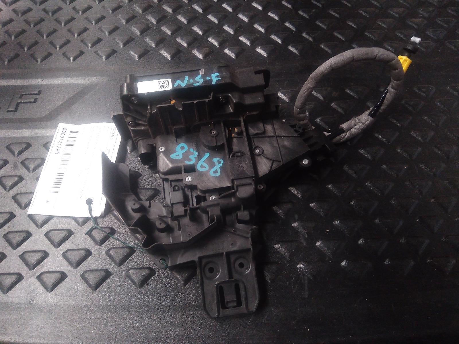 View Auto part Door/Boot/Gate Lock Mercedes C Class 2015