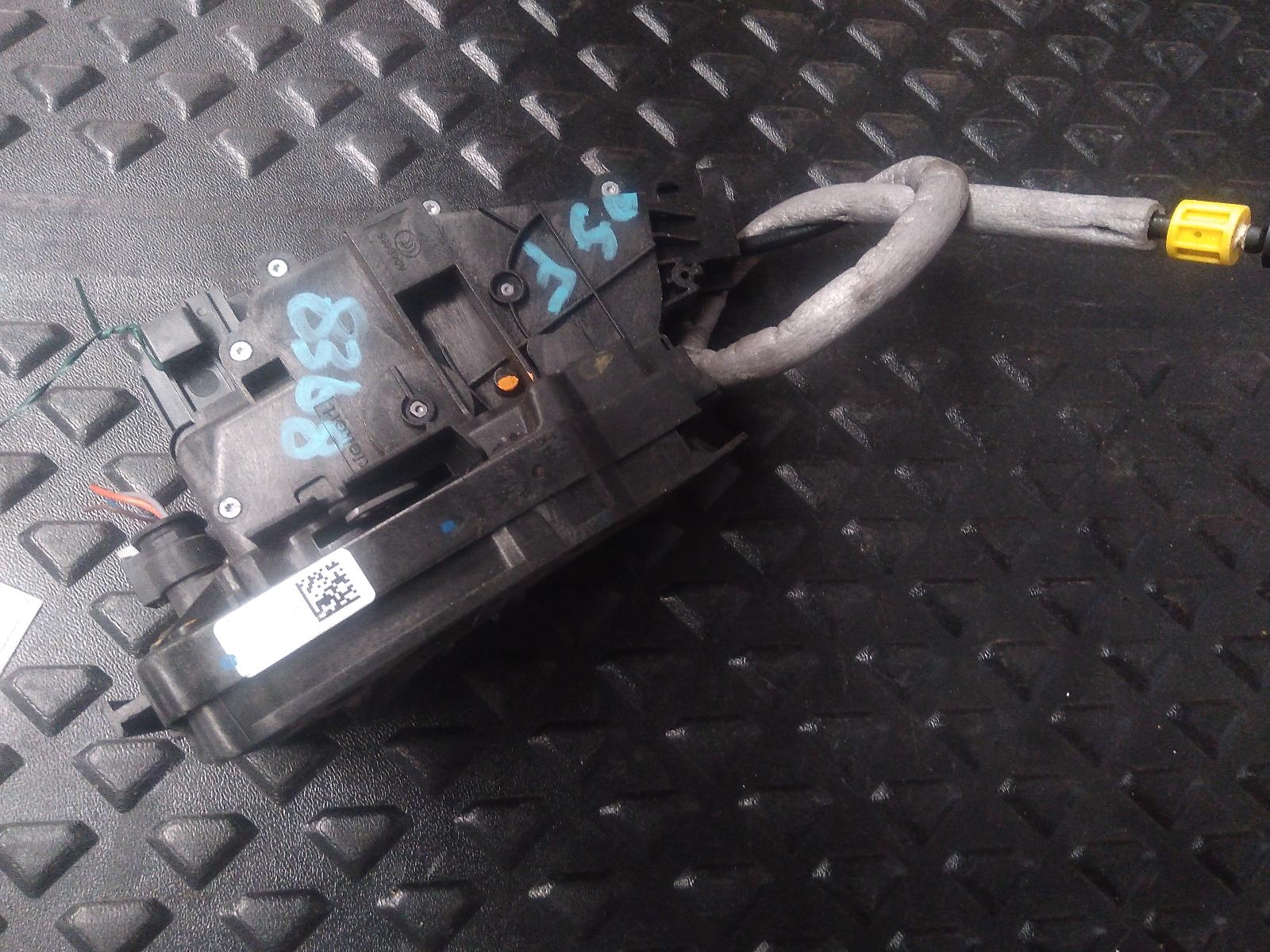 View Auto part Door/Boot/Gate Lock Mercedes C Class 2015