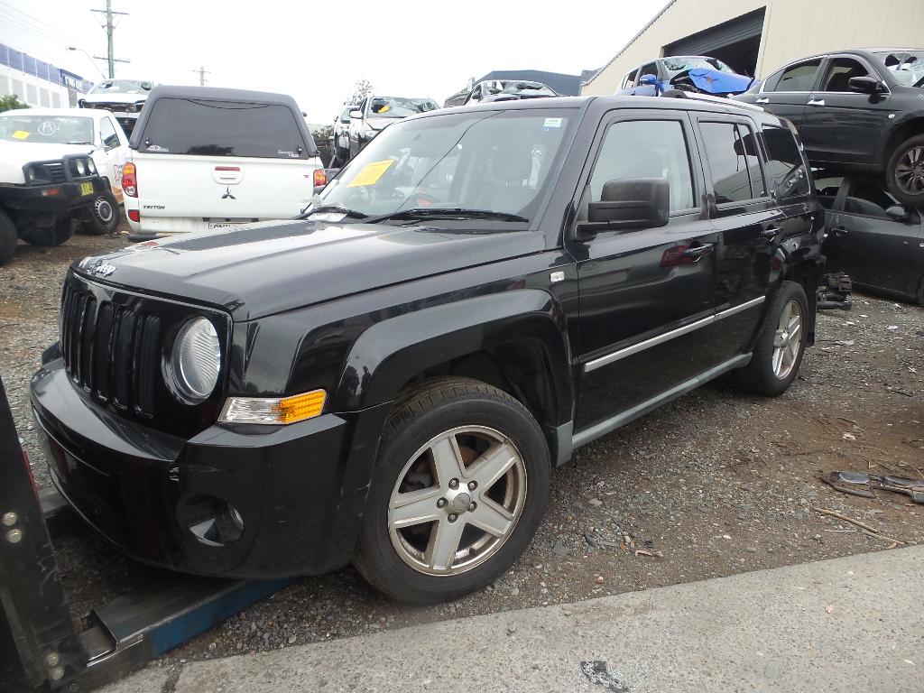 View Auto part Left Indicator/Fog/Side Jeep Patriot 2010