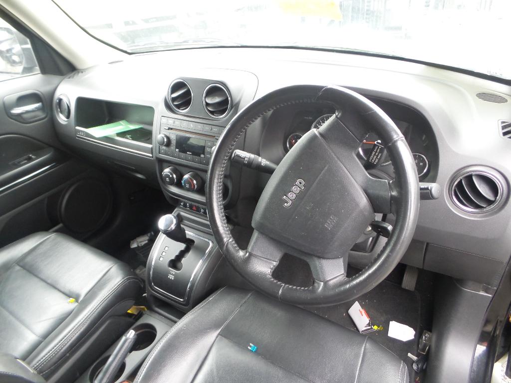 View Auto part Left Indicator/Fog/Side Jeep Patriot 2010