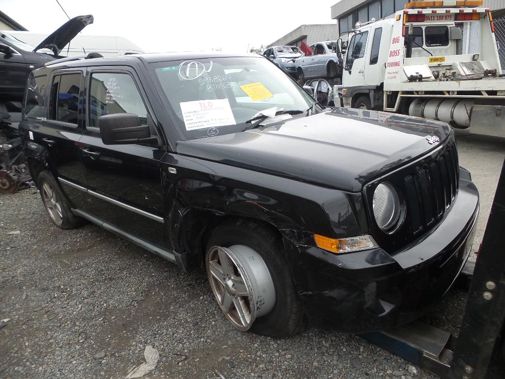 View Auto part Left Indicator/Fog/Side Jeep Patriot 2010
