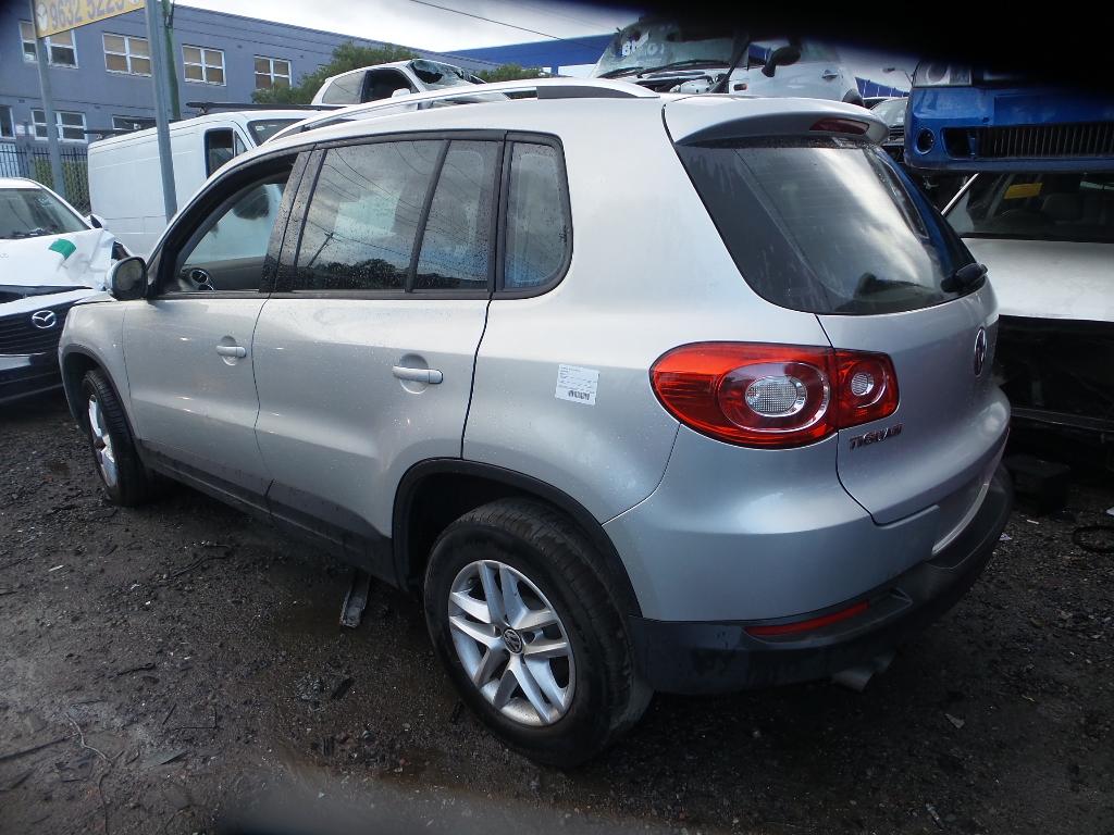 2010 Volkswagen Tiguan Door/Boot/Gate Lock View Auto part Door/Boot/Gate Lock Volkswagen Tiguan 2010