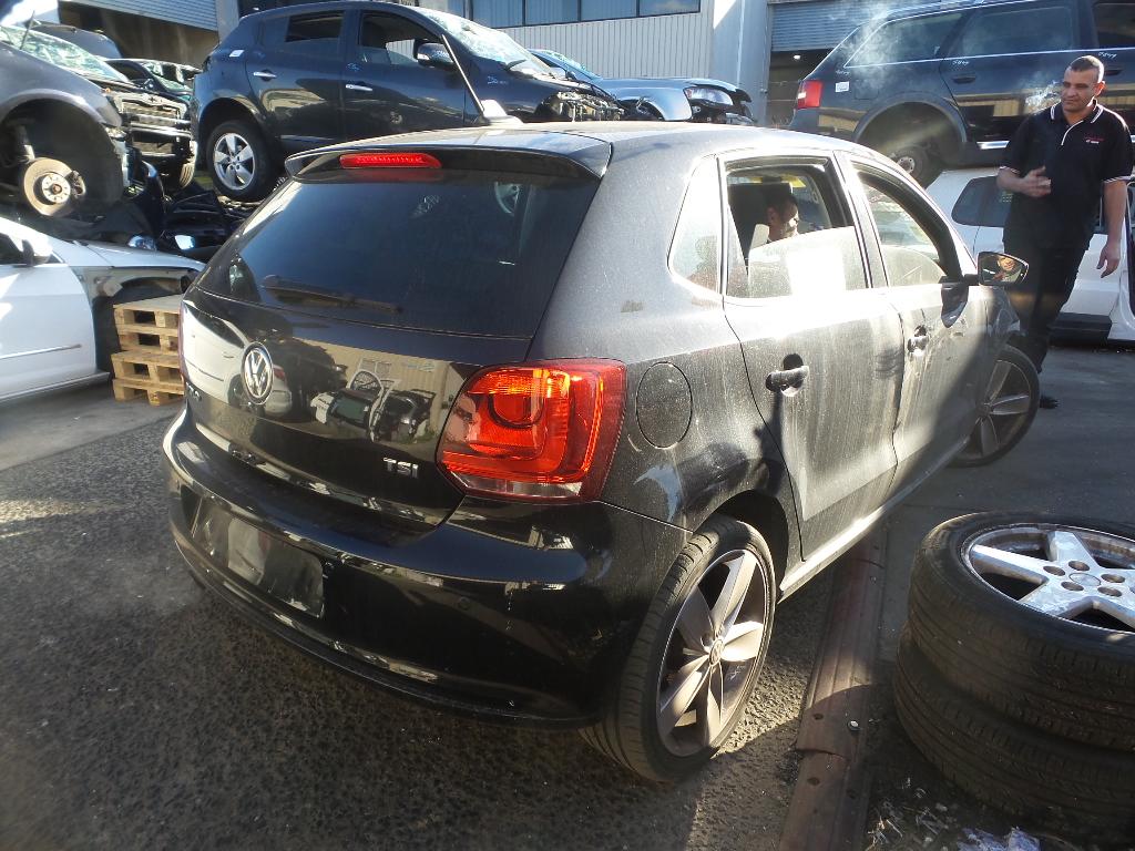 View Auto part Right Front Window Reg/Motor Volkswagen Polo 2013