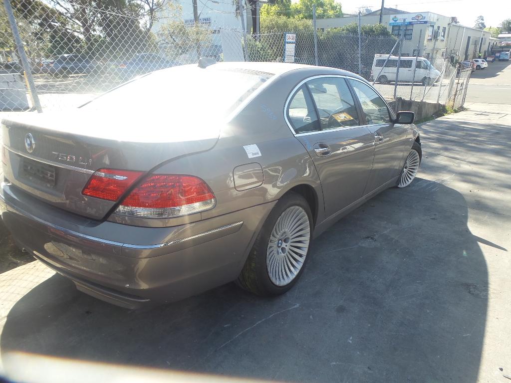 View Auto part Differential Centre Bmw 7 Series 2007