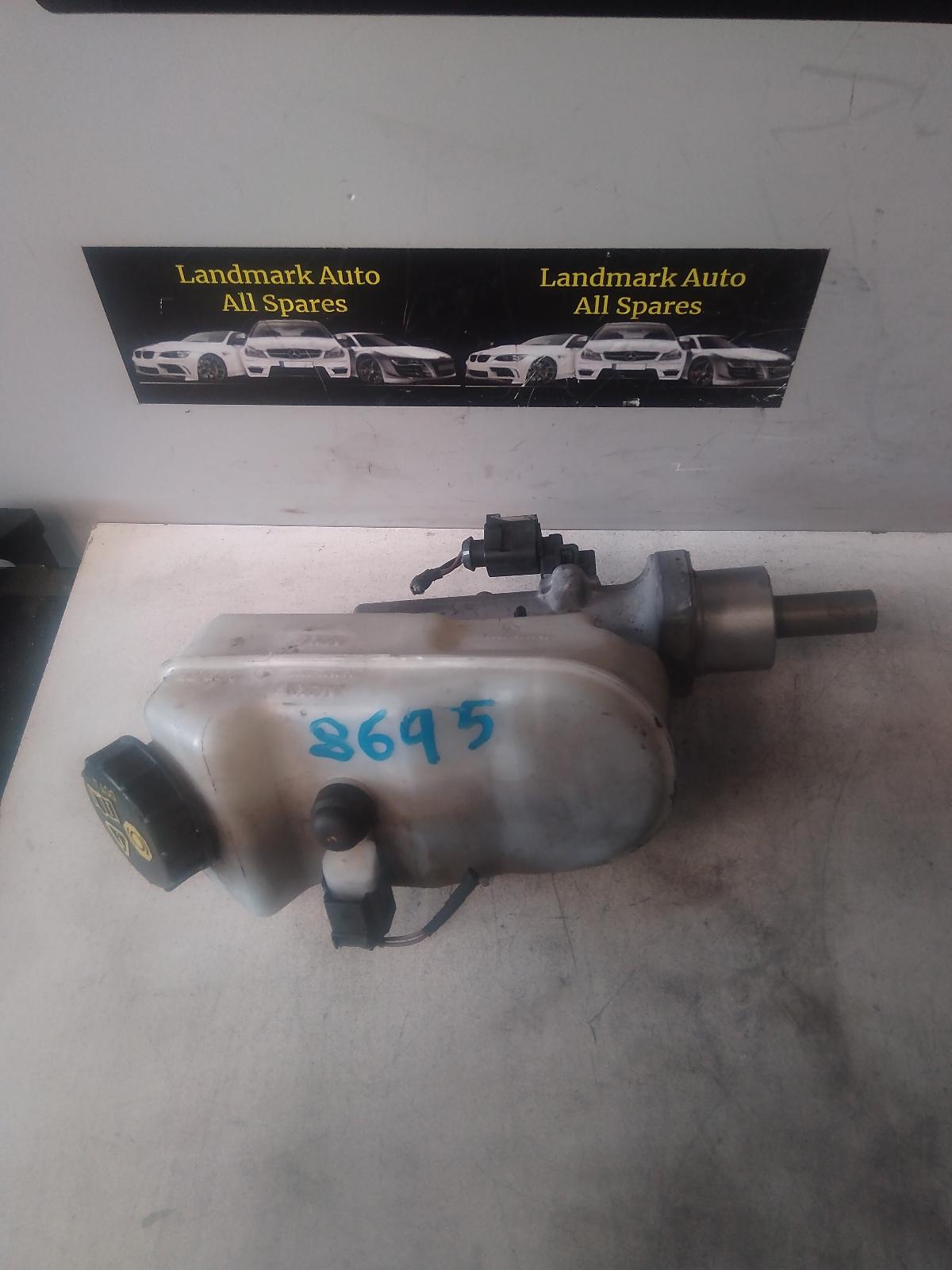 View Auto part Master Cylinder Volkswagen Transporter 2016