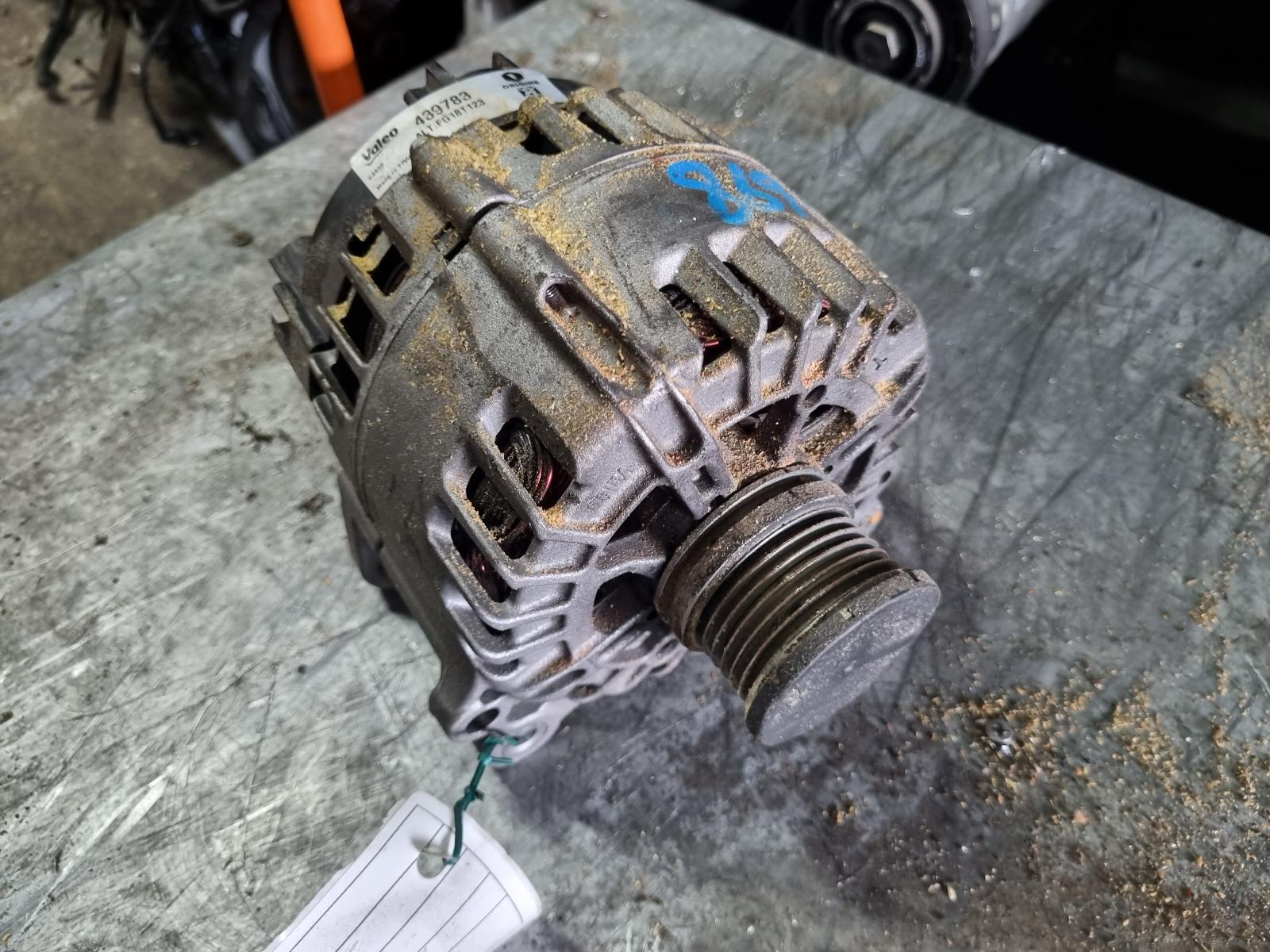 View Auto part Alternator Volkswagen Transporter 2016