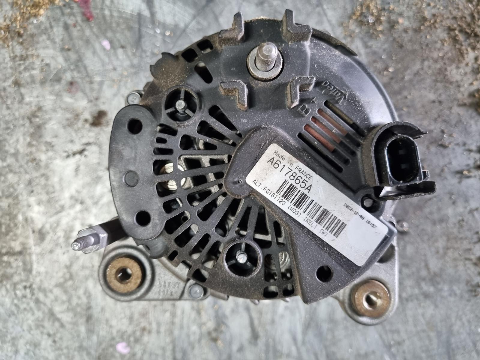 View Auto part Alternator Volkswagen Transporter 2016