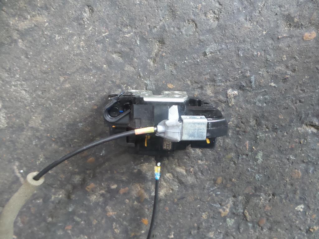 View Auto part Door/Boot/Gate Lock Mercedes X Class 2019