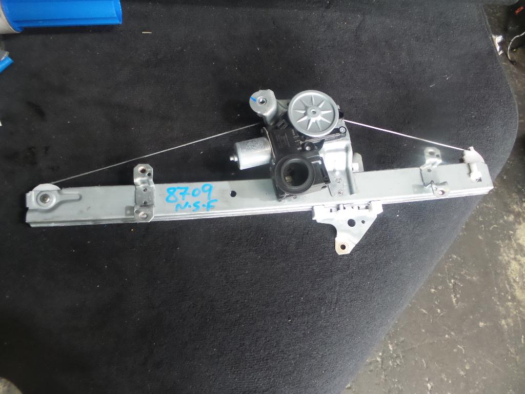 View Auto part Left Front Window Reg/Motor Mercedes X Class 2019