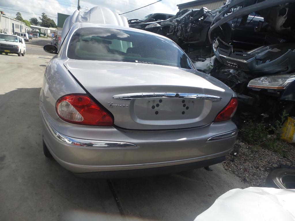 2003 Jaguar X Type Right Door Mirror View Auto part Right Door Mirror Jaguar X Type 2003