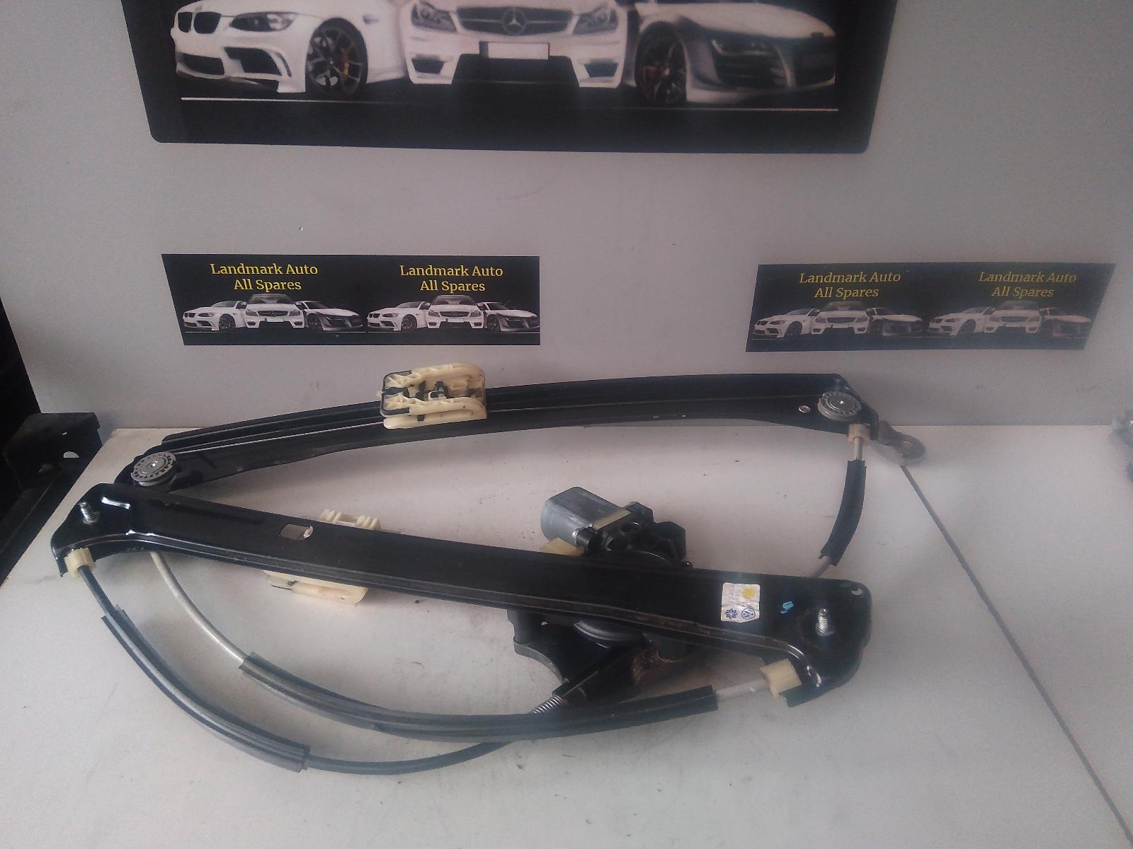 View Auto part Right Front Window Reg/Motor Volkswagen Tiguan 2019