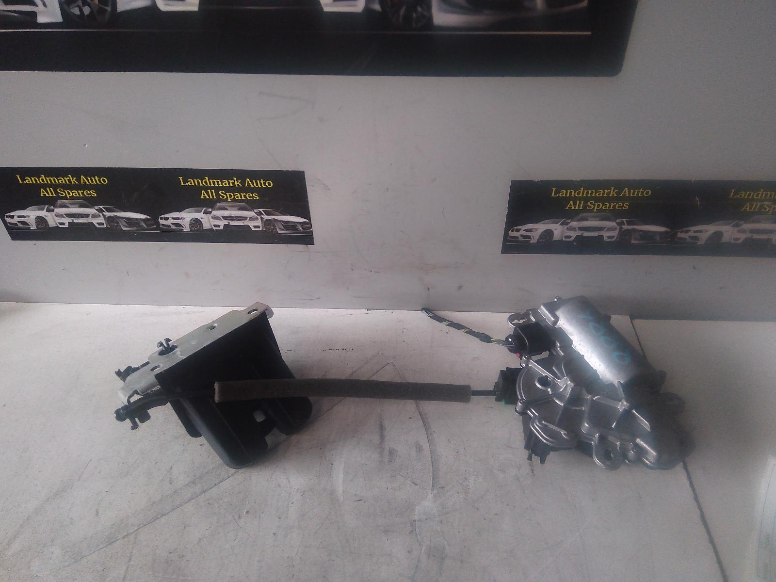 View Auto part Door/Boot/Gate Lock Volkswagen Tiguan 2019