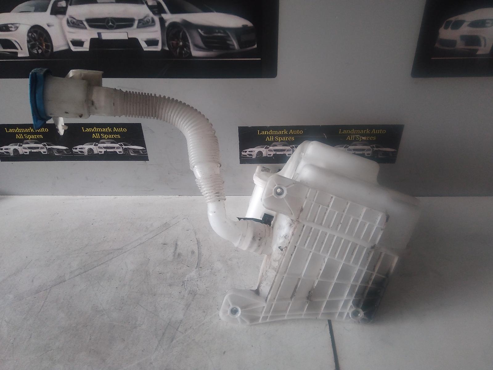 View Auto part Washer Bottle Volkswagen Tiguan 2019