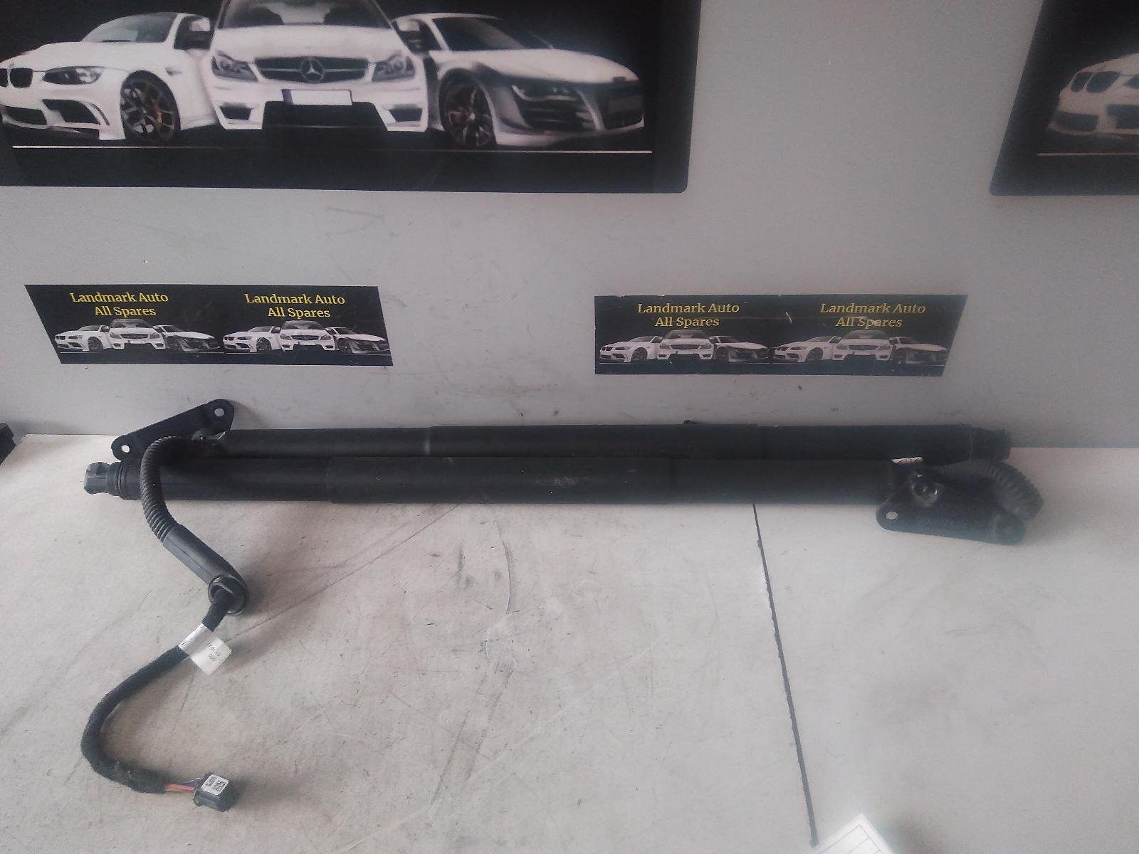 View Auto part Hatch Strut Volkswagen Tiguan 2019