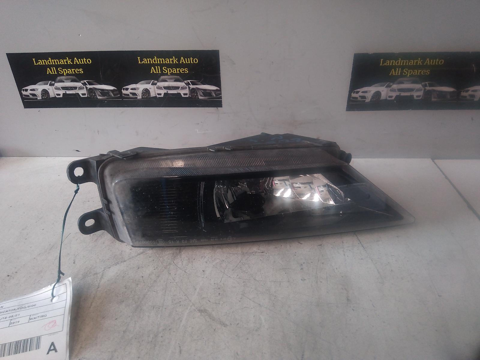 View Auto part Left Indicator/Fog/Side Volkswagen Tiguan 2019