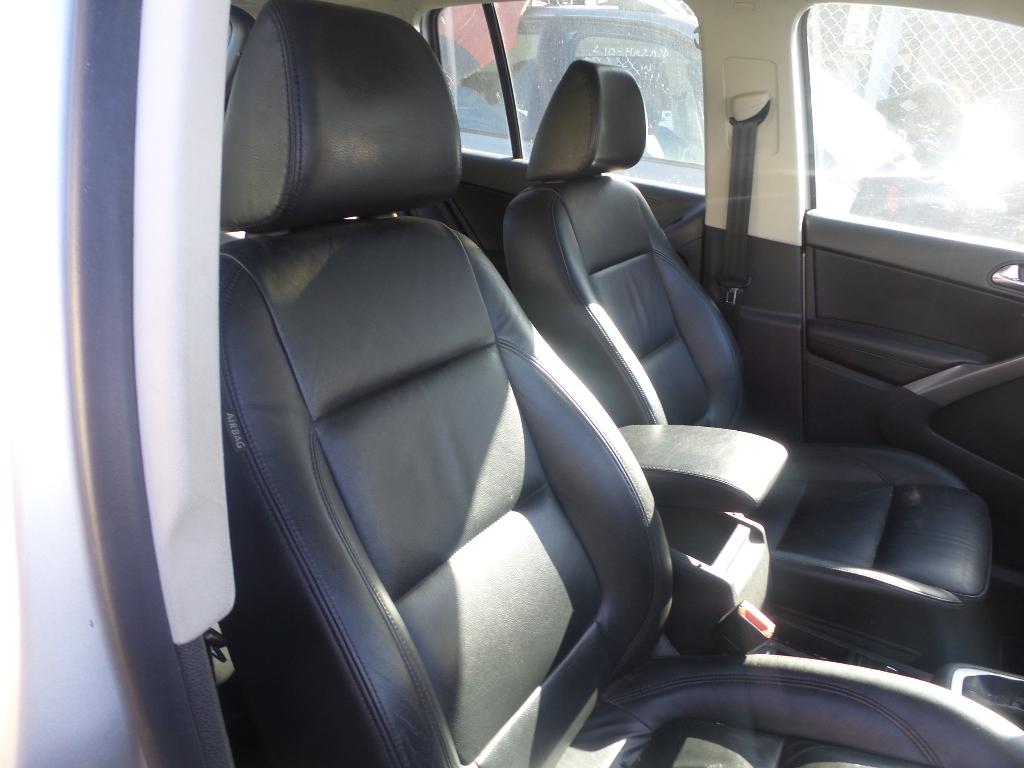 2008 Volkswagen Tiguan Left Door Mirror View Auto part Left Door Mirror Volkswagen Tiguan 2008